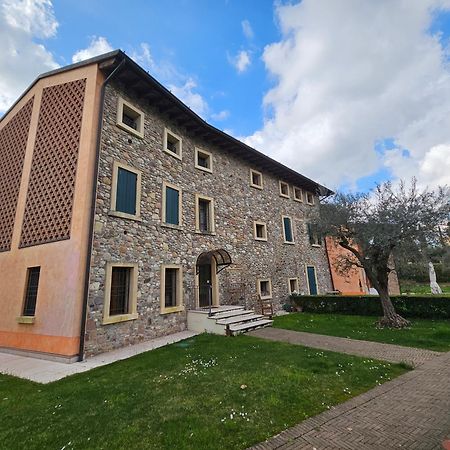 Corte La Guarnigione Valeggio sul Mincio Exterior foto